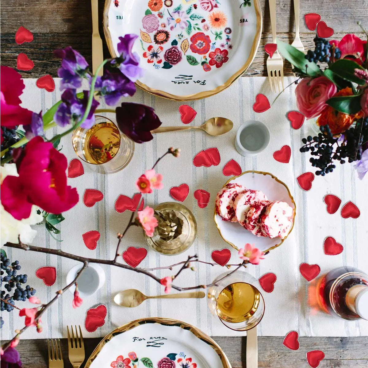 Valentine's Day 200Pcs Romantic Padded Fabric Throwing Petals Love Hearts for Table and Carpet Wedding Party Decoration