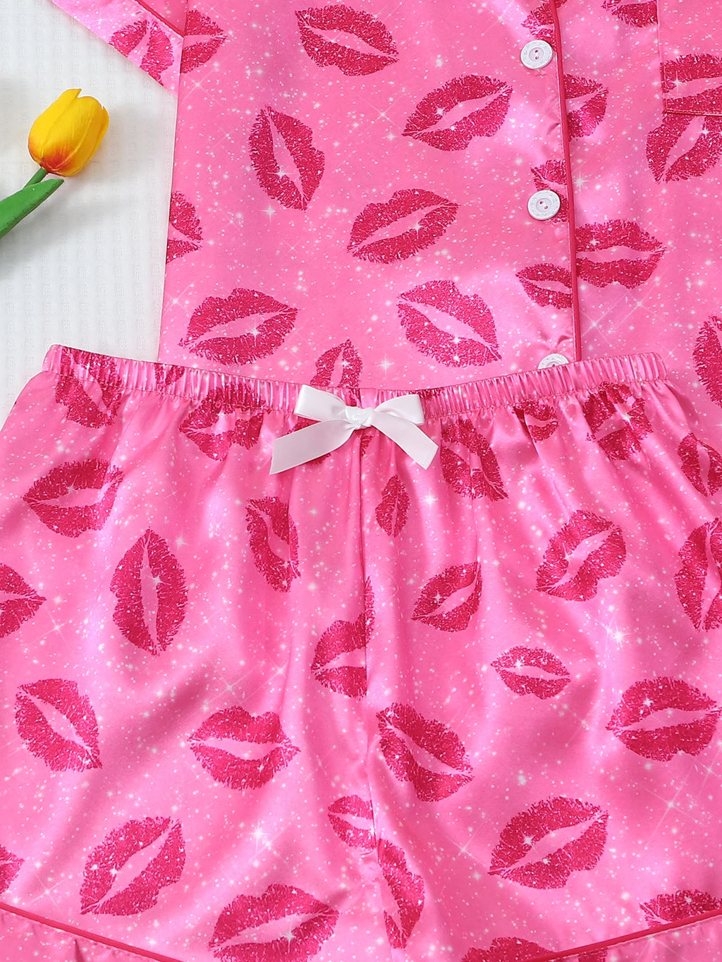 [Valentine's Day] 2-Piece Satin Pajamas with Lip Print, Short-Sleeved Shorts, Women's Pajamas, Loungewear Set Suitable for Home Use