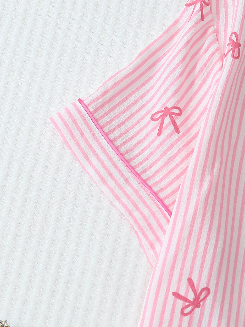 [Valentine's Day] 2-Piece Satin Pajamas with Lip Print, Short-Sleeved Shorts, Women's Pajamas, Loungewear Set Suitable for Home Use