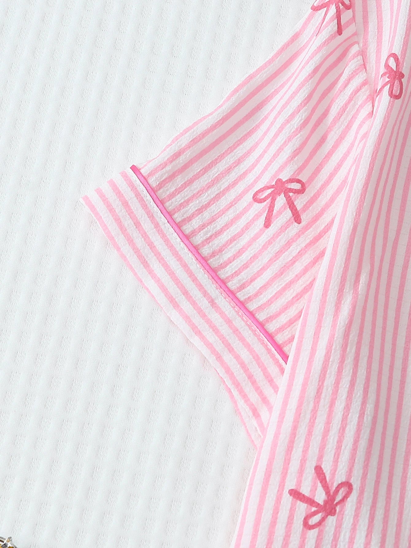 [Valentine's Day] 2-Piece Satin Pajamas with Lip Print, Short-Sleeved Shorts, Women's Pajamas, Loungewear Set Suitable for Home Use