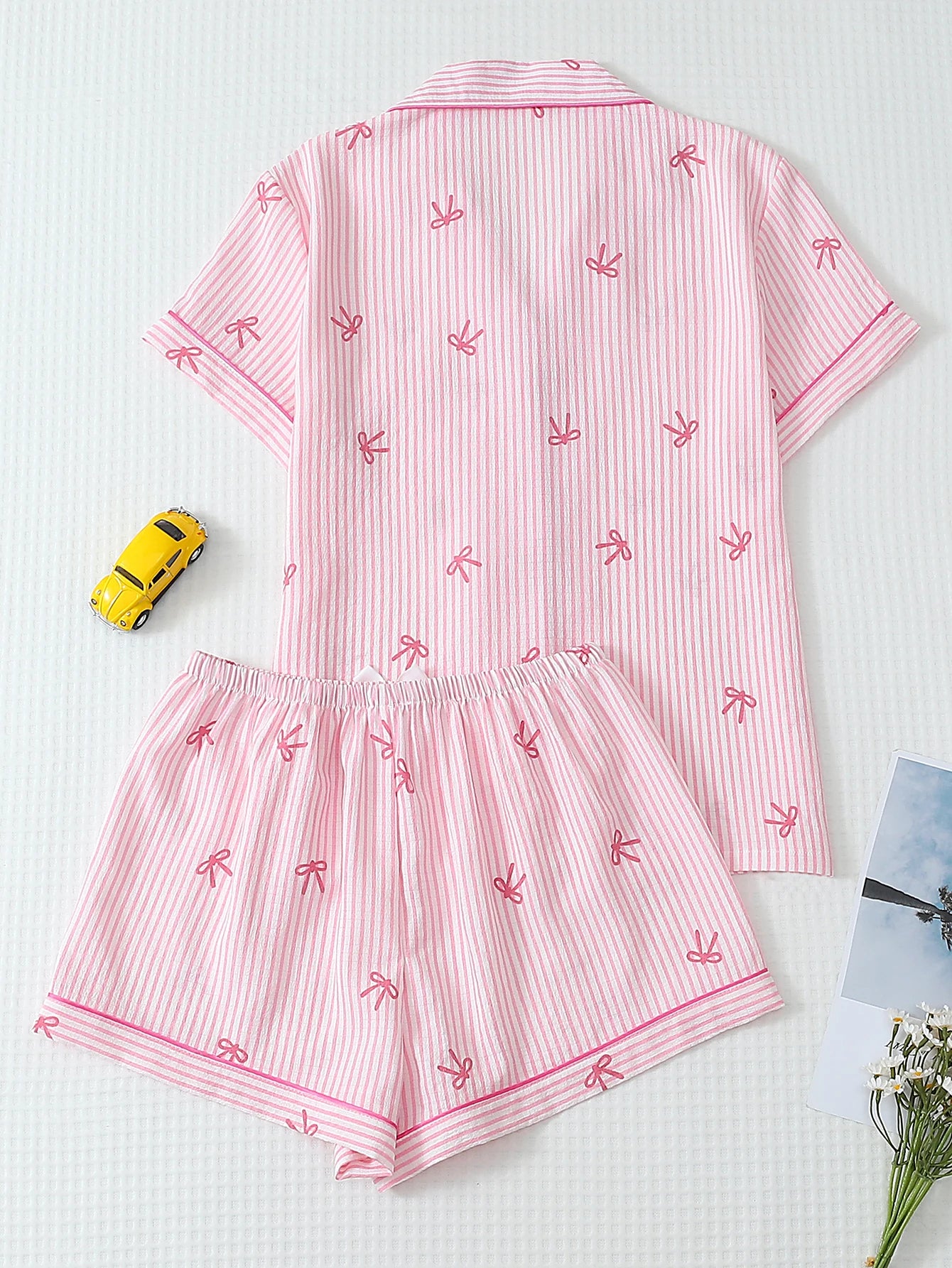 [Valentine's Day] 2-Piece Satin Pajamas with Lip Print, Short-Sleeved Shorts, Women's Pajamas, Loungewear Set Suitable for Home Use